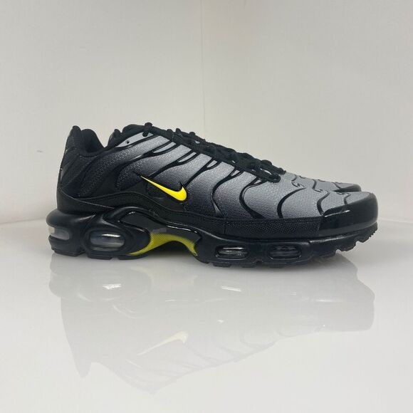 Nike Air Max Plus Black Opti Yellow DM0032-012 Mens Size 11 - Picture 1 of 7